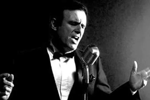 Delphis Fonseca interpreta sucessos de Frank Sinatra em apresentação única no dia 28