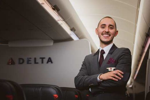 Delta está contratando mais comissários de bordo