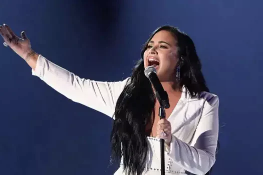 Demi Lovato anuncia data extra em São Paulo da turnê “Holy Fvck”