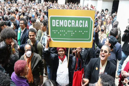 Cresce adesão ao Dia Nacional de Defesa da Democracia no Brasil