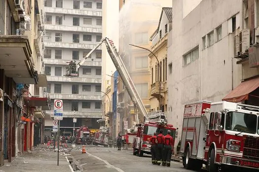 Prefeitura inicia trabalhos para demolição de prédio incendiado