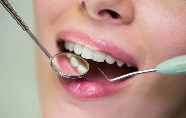 Medicamento inédito pode fazer crescer dentes em adultos