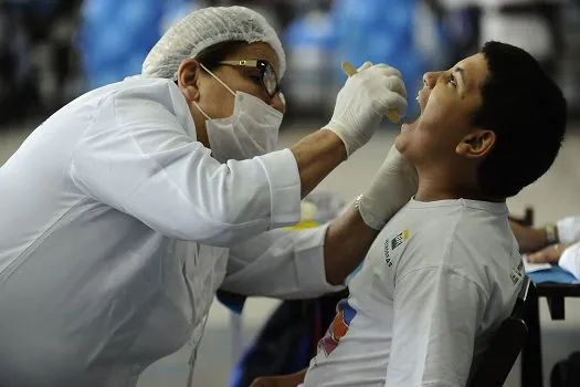 Prefeitura de SP reduz a fila de pessoas que aguardam prótese dentária