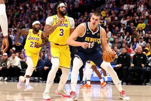 Jokic brilha, Nuggets vencem e Lakers somam 4ª derrota seguida na NBA