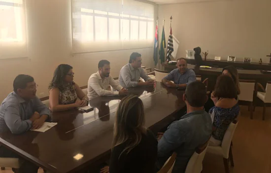 Geninho Zuliani visita Ribeirão Pires para conhecer demandas do município