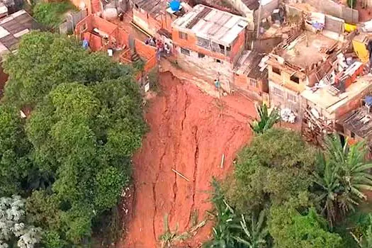 Desabamento e Morte: Chuvas na Grande SP deixam seis vítimas soterradas