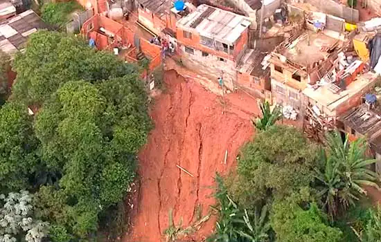 Desabamento e Morte: Chuvas na Grande SP deixam seis vítimas soterradas