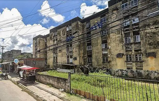 Prédios em risco geram apreensão e quebra de laços no Grande Recife