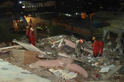 Imóvel desaba e deixa um morto e três feridos em morro do Rio