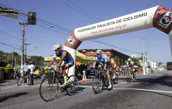 Mais de 250 atletas participaram do Desafio Mazza de Ciclismo