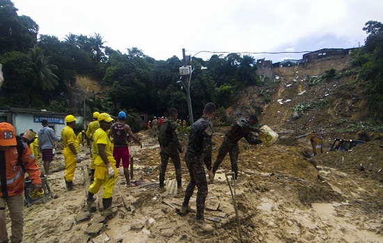 Governo do Rio amplia medidas de alerta sobre desastres naturais