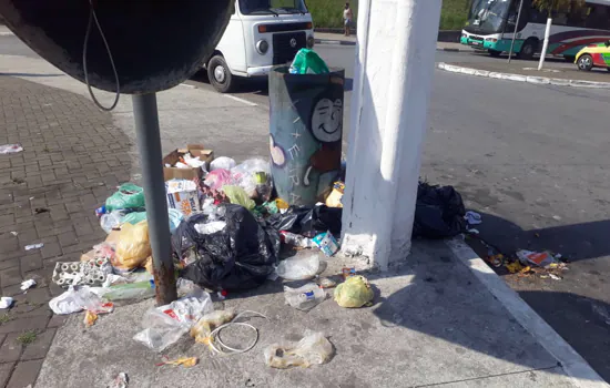 Rio Grande da Serra faz apelo à população para que descarte o lixo corretamente