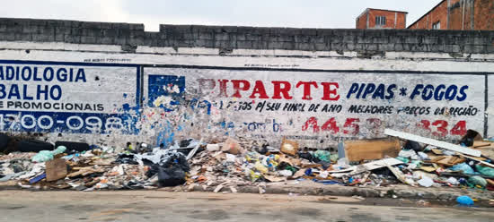 Semasa revitaliza ponto de descarte irregular na avenida dos Estados