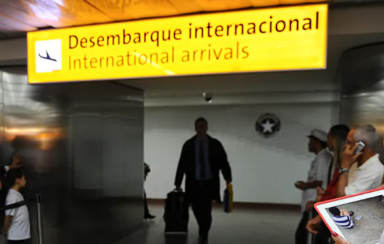 Passageiros do exterior entram sem triagem em aeroportos