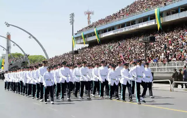 201 anos da Independência: Desfile Cívico-Militar acontece no Sambódromo do Anhembi