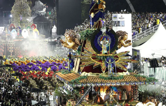 Desfile das campeãs do carnaval de SP terá oito escolas