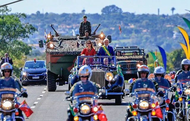 Desfile de 7 de setembro emociona público