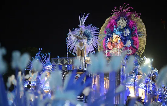 Escolas do RJ fecham desfile da Série Ouro de olho no Grupo Especial