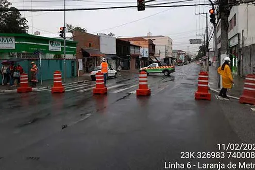 Adiamento da atividade de desmonte de rocha no canteiro Freguesia do Ó