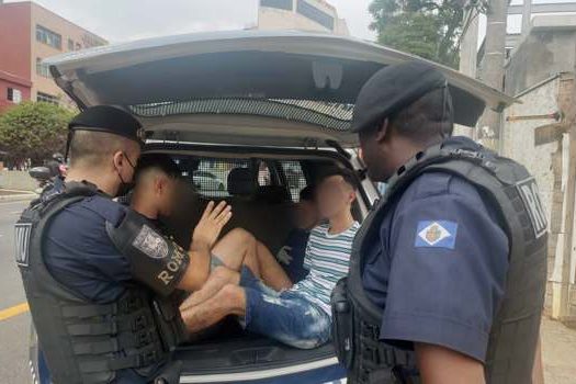 GCM de São Caetano detém três homens que invadiram residência no Jardim São Caetano