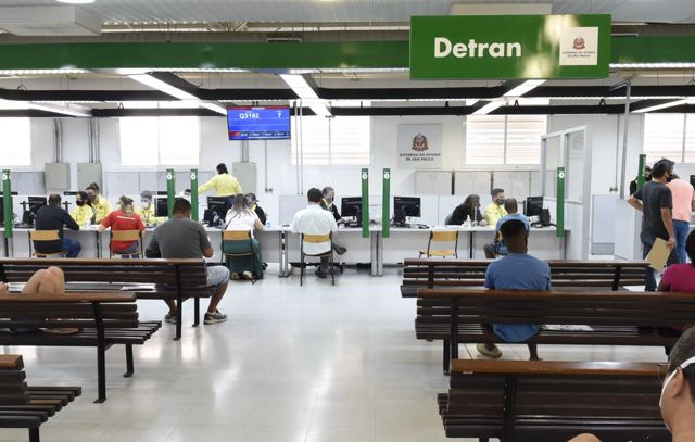 Detran-SP alerta: julho é o último mês para renovar CNHs vencidas em novembro de 2022