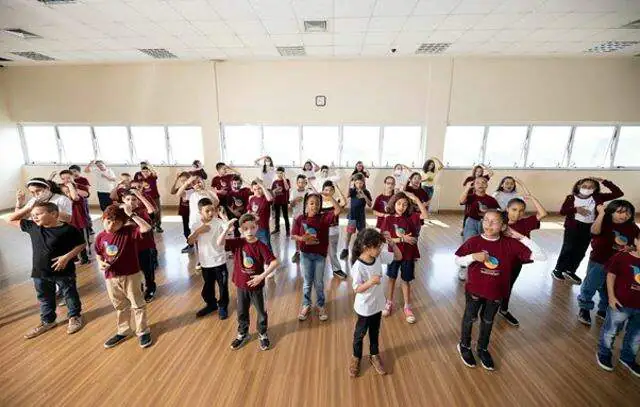 Estação Adolfo Pinheiro recebe apresentação musical do Instituto Baccarelli