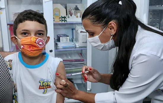 Diadema aplica 2.293 doses contra covid no Dia D de vacinação