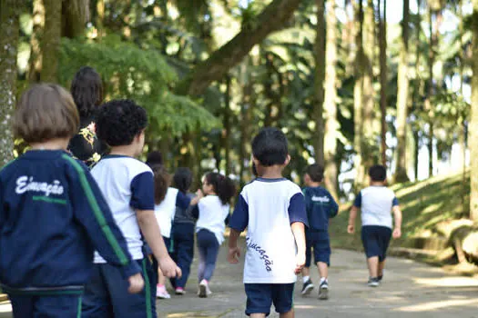 Alunos de Ribeirão Pires comemoram mês da árvore