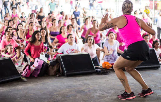 Celebração ao Dia da Mulher movimenta Praça Central de Ribeirão Pires