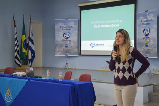 Diadema realiza seminário em comemoração ao Dia do Assistente Social