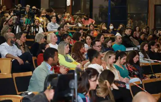 Dia dos Professores: Profissionais da rede municipal de Santo André são homenageados