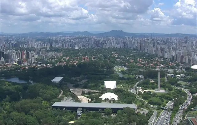 Governo de SP divulga abre e fecha de serviços no Dia do Trabalho