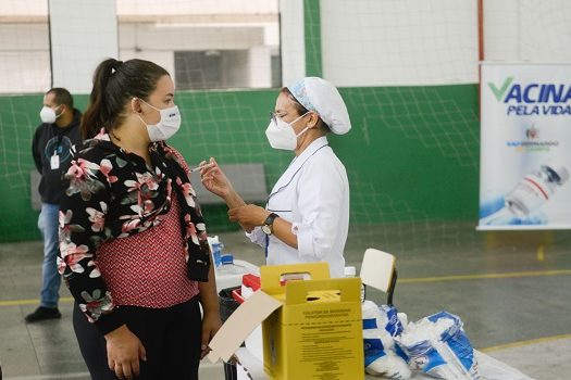 No Dia Mundial da Imunização, São Bernardo confirma eficiência na vacinação contra a Covid