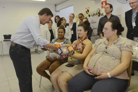 São Bernardo distribui roupas de bebê e cobertores para as futuras mamães