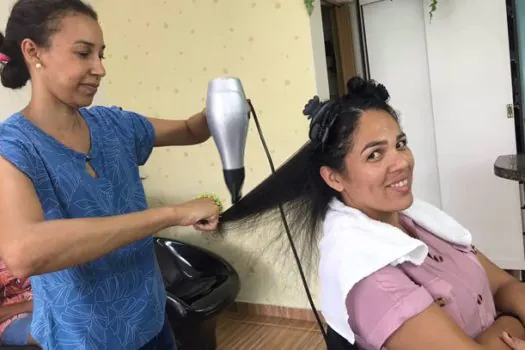 CRAVI presta homenagem a mulheres vítimas de violência