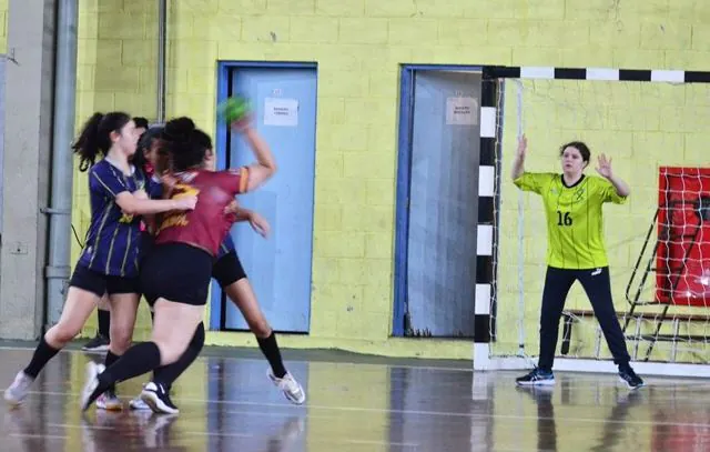 Diadema tem rodada dupla do handebol feminino no sábado