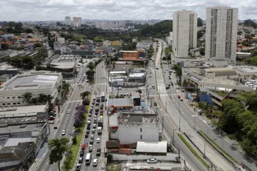 Av. Fábio Eduardo Ramos Esquivel, em Diadema, terá velocidade máxima de 50 km/h