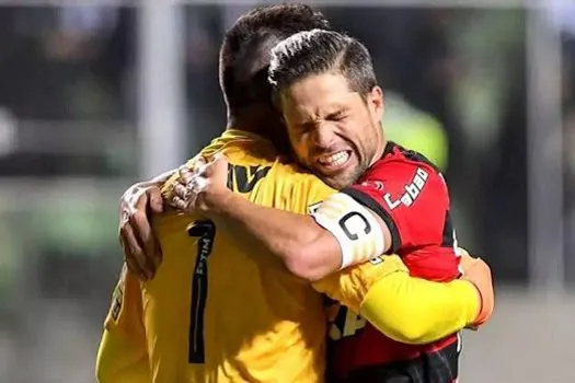 Diego Ribas e Diego Alves se despedem do Flamengo com ‘missão cumprida’ e ‘amor’