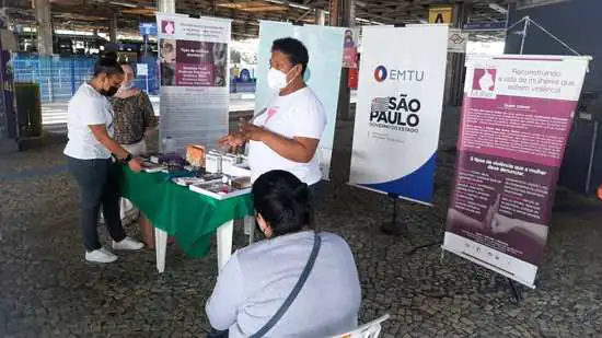 Dignidade Menstrual é tema de ação no Terminal Jabaquara da EMTU