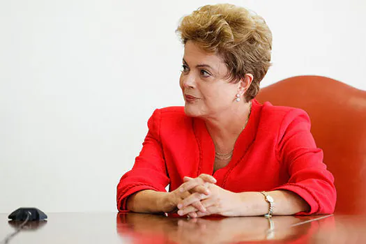 Justiça de MG condena cursinho a indenizar Dilma por ‘como deixar de ser burro’