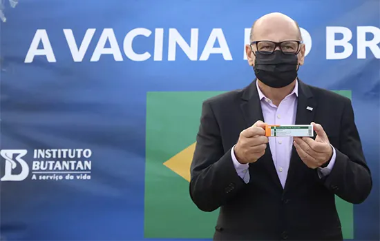 Entrega de vacinas será retomada no dia 3 de maio