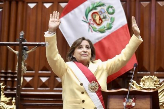 Presidente do Peru analisa PL para antecipar eleição para o fim de 2023