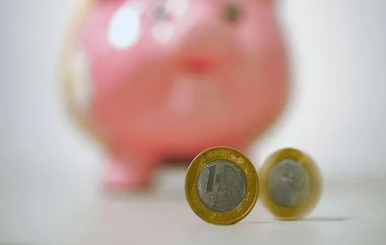 Poupança tem retirada líquida de R$ 5