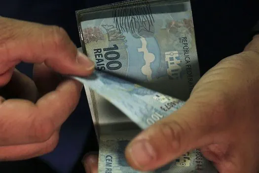 Auxílio Brasil chega a 20,2 milhões de beneficiários este mês