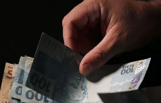 Caixa paga hoje (24) Auxílio Brasil para beneficiários com NIS final 5