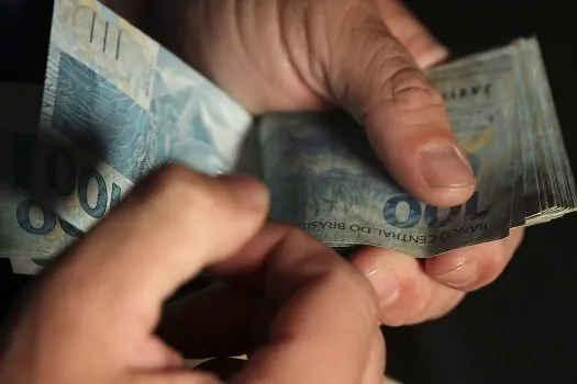 Hoje (31), Caixa paga Auxílio Brasil a beneficiários com NIS final zero