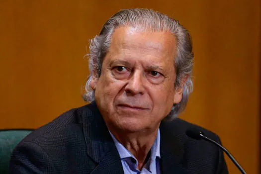 Tribunal nega recurso de Dirceu, que pode voltar a ser preso