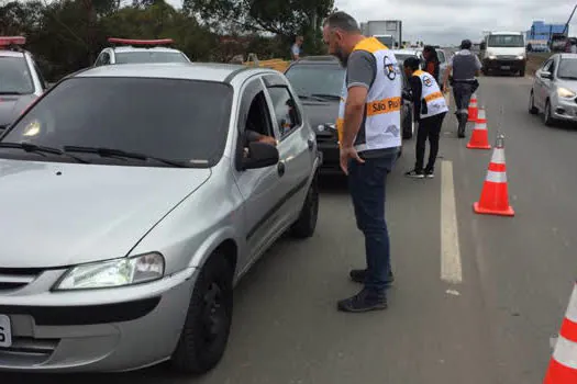 Programa Direção Segura autua cinco motoristas em Itaquaquecetuba