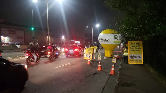 Detran.SP autua dois motoristas por recusa ao bafômetro em blitz em Mauá