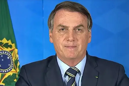 Bolsonaro diz que vai pedir ao MS isolamento só para idosos e pessoas com doenças